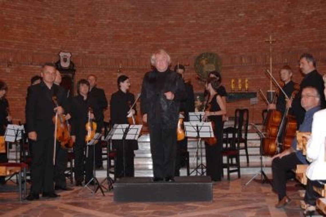 Z okazji 28. rocznicy Porozumień Sierpniowych - smyczkowy koncert z lekcją muzyki Z okazji 28. rocznicy Porozumień Sierpniowych - smyczkowy koncert z lekcją muzyki