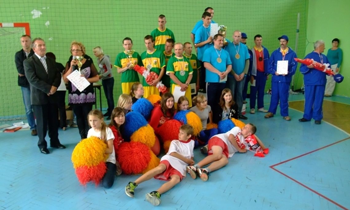 Z olimpijskim ceremoniałem Z olimpijskim ceremoniałem