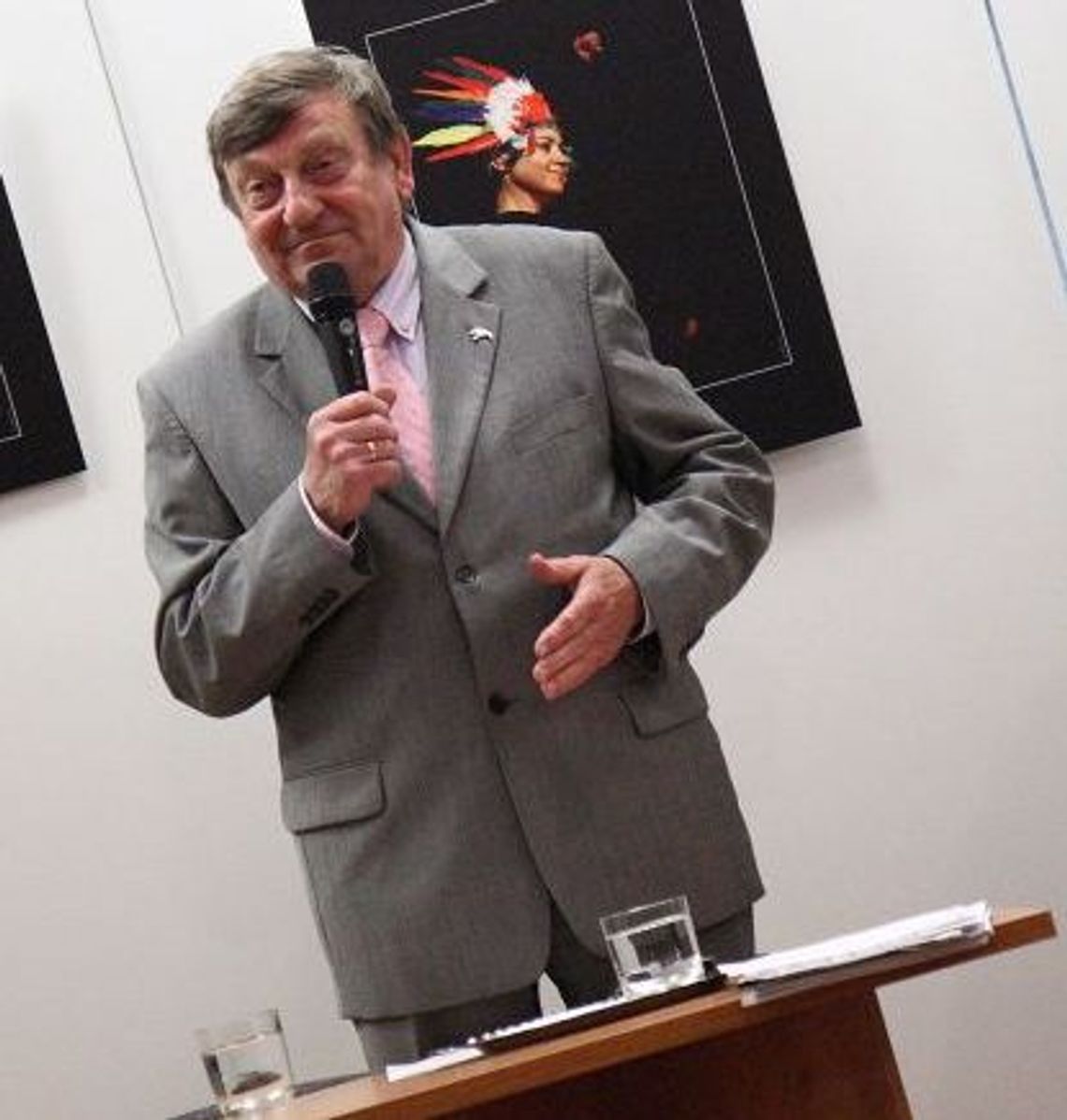 Z orbity okołoziemskiej do... Tczewa. Mirosław Hermaszewski gościem biesiady literackiej Z orbity okołoziemskiej do... Tczewa. Mirosław Hermaszewski gościem biesiady literackiej