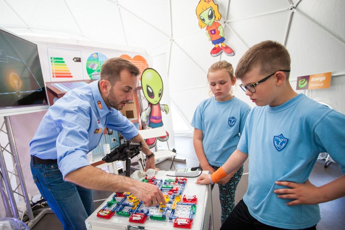 Z „Planetą Energii” najmłodsi odkrywają tajniki wiedzy o prądzie i bezpieczeństwie Z „Planetą Energii” najmłodsi odkrywają tajniki wiedzy o prądzie i bezpieczeństwie