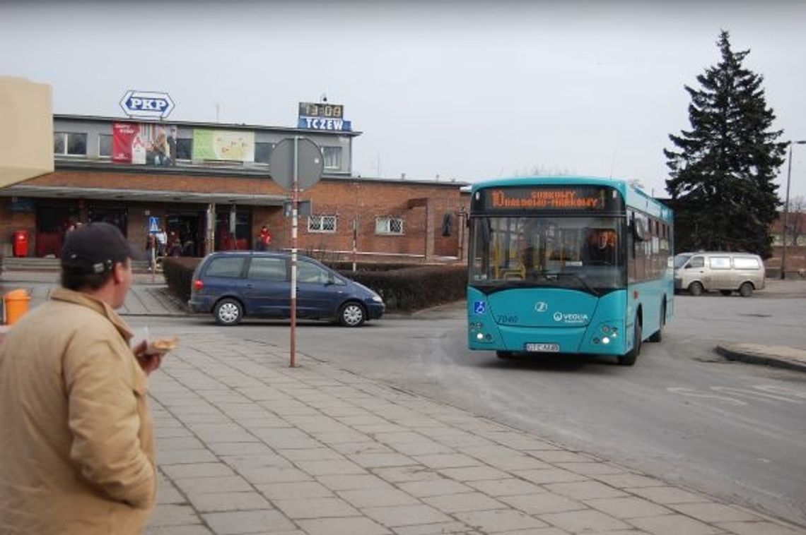 Z pociągu do autobusu: „Szybko, bo odjedzie!” Z pociągu do autobusu: „Szybko, bo odjedzie!”