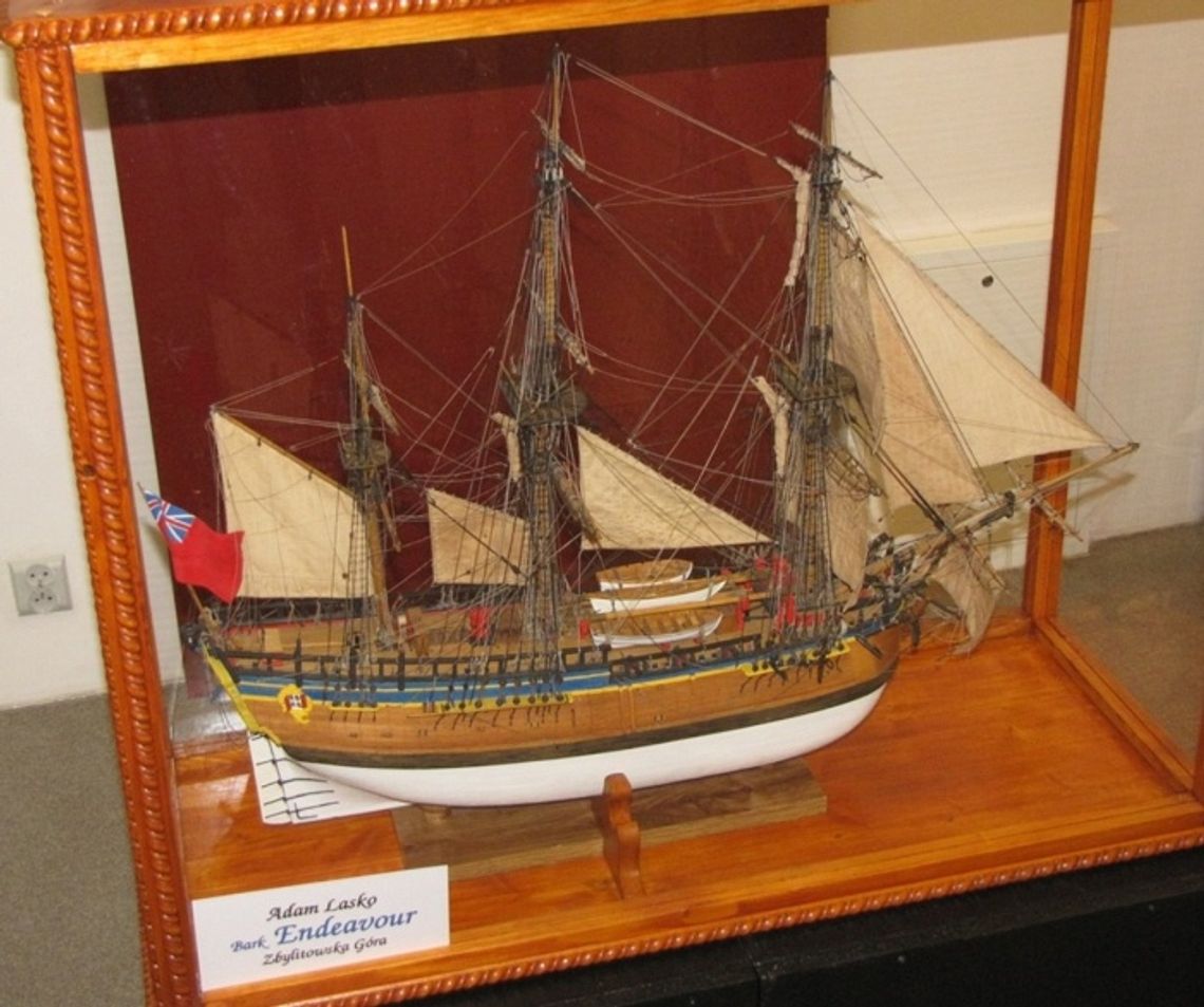 Z precyzją między żabkami. Wystawa modelarstwa szkutniczego i okrętowego „Koga”