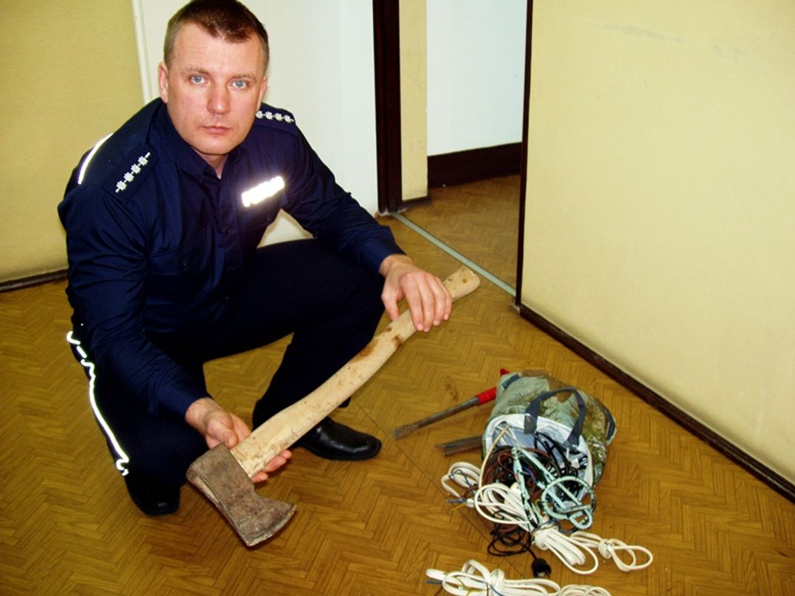 Z siekierą poszedł na włam Z siekierą poszedł na włam