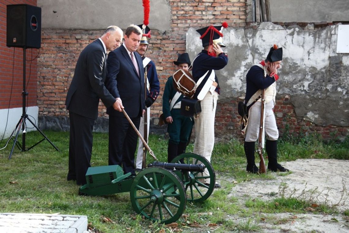 Z wielkim hukiem. Przebudowa kamienicy za milion złotych - "rzecz dla mieszkańców" Z wielkim hukiem. Przebudowa kamienicy za milion złotych - "rzecz dla mieszkańców"