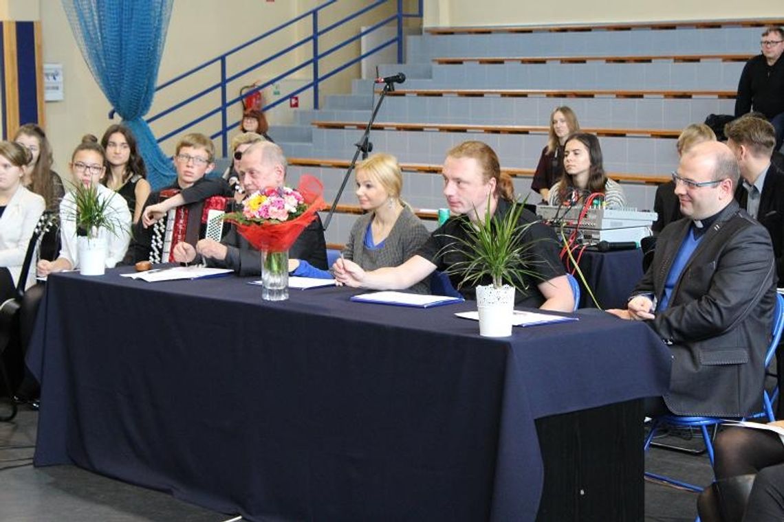 Za nami X Regionalny Konkurs Recytatorski Twórczości Karola Wojtyły! Sprawdź, kto wygrał! Za nami X Regionalny Konkurs Recytatorski Twórczości Karola Wojtyły! Sprawdź, kto wygrał!