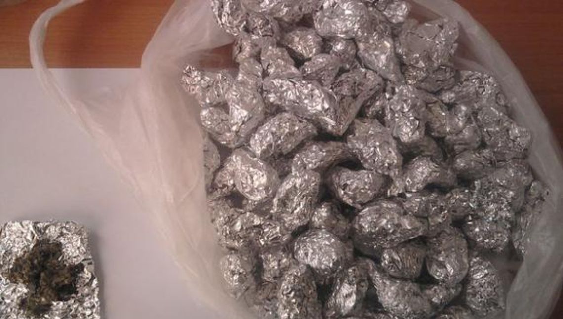 Za posiadanie narkotyków trafił do policyjnego aresztu Za posiadanie narkotyków trafił do policyjnego aresztu