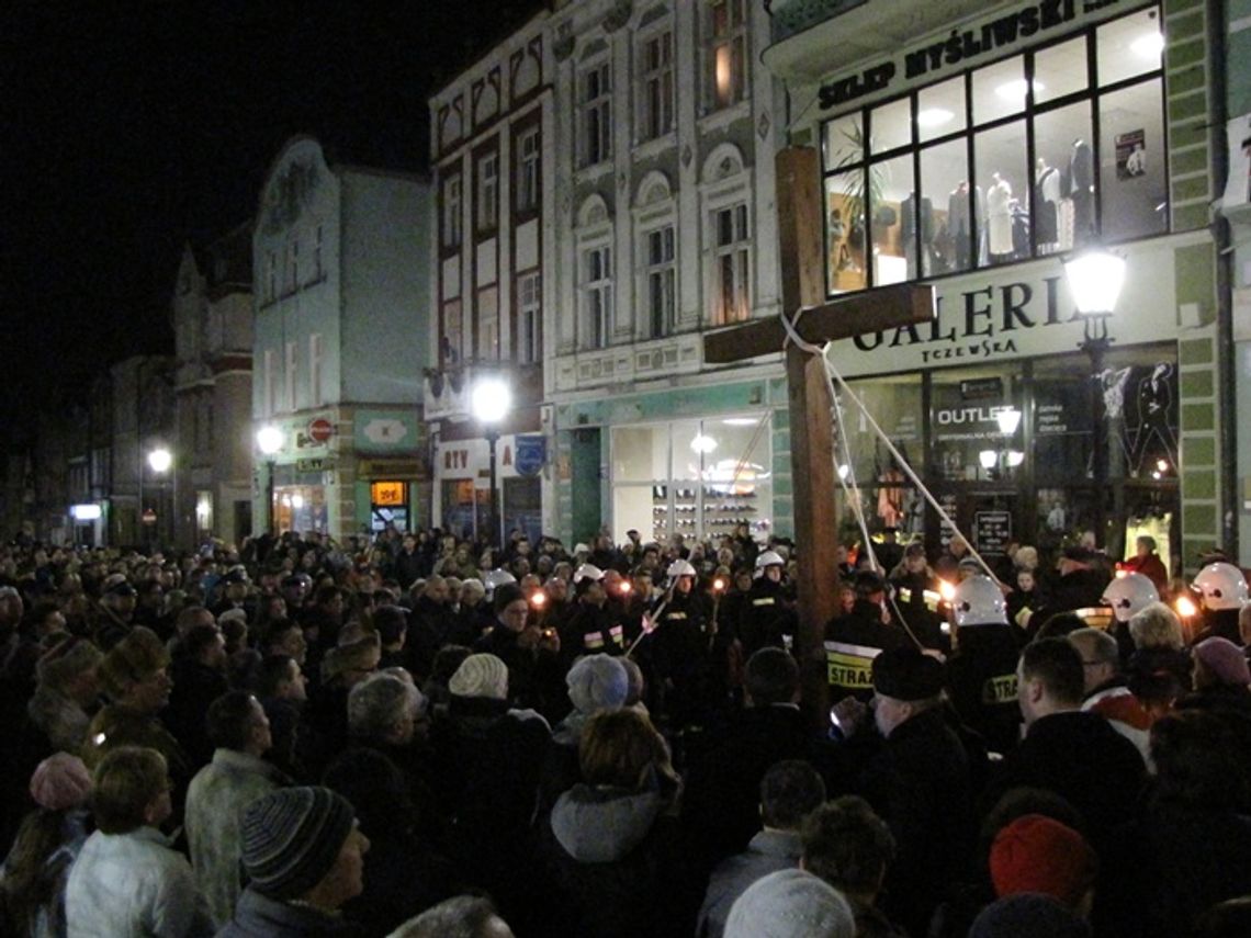 Za Znakiem Zwycięstwa:  abyśmy nie upadli przygniecieni ciężarem naszych win 