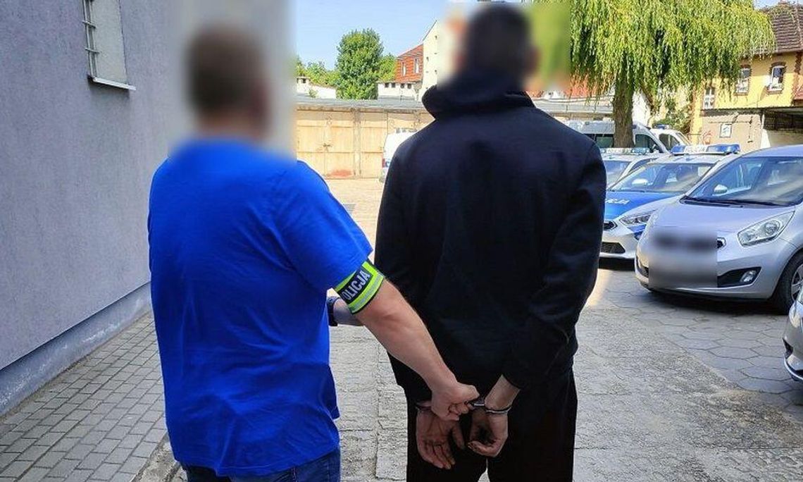 Zaatakował ochroniarza i uciekł ze sklepu, a ukrył się u kolegi Zaatakował ochroniarza i uciekł ze sklepu, a ukrył się u kolegi