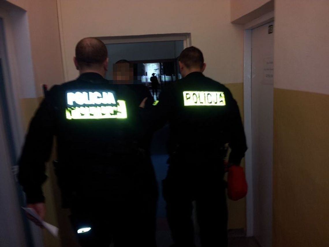 Zaatakowali nożem 24-latka