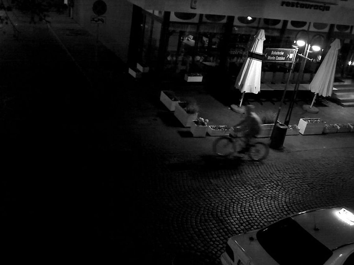 Zabójstwo w Sopocie, policja szuka świadka - rowerzystę Zabójstwo w Sopocie, policja szuka świadka - rowerzystę