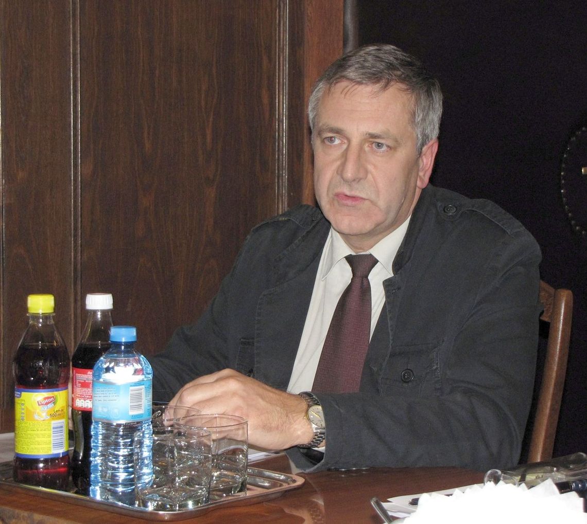 Żąda obniżki nagrody dla prezesa. "To połowa zysków spółki" Żąda obniżki nagrody dla prezesa. "To połowa zysków spółki"