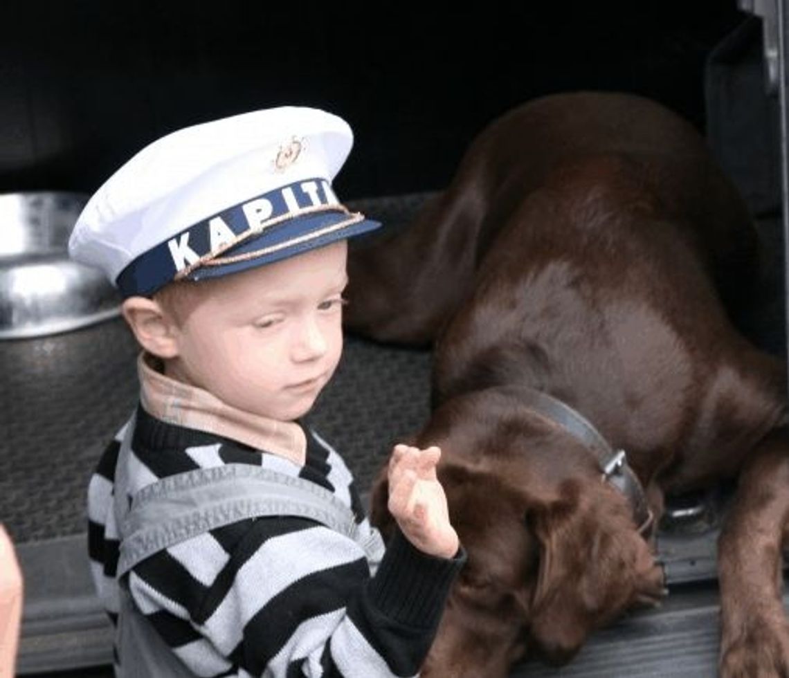 Zakaz spaceru dziecka z psem Zakaz spaceru dziecka z psem