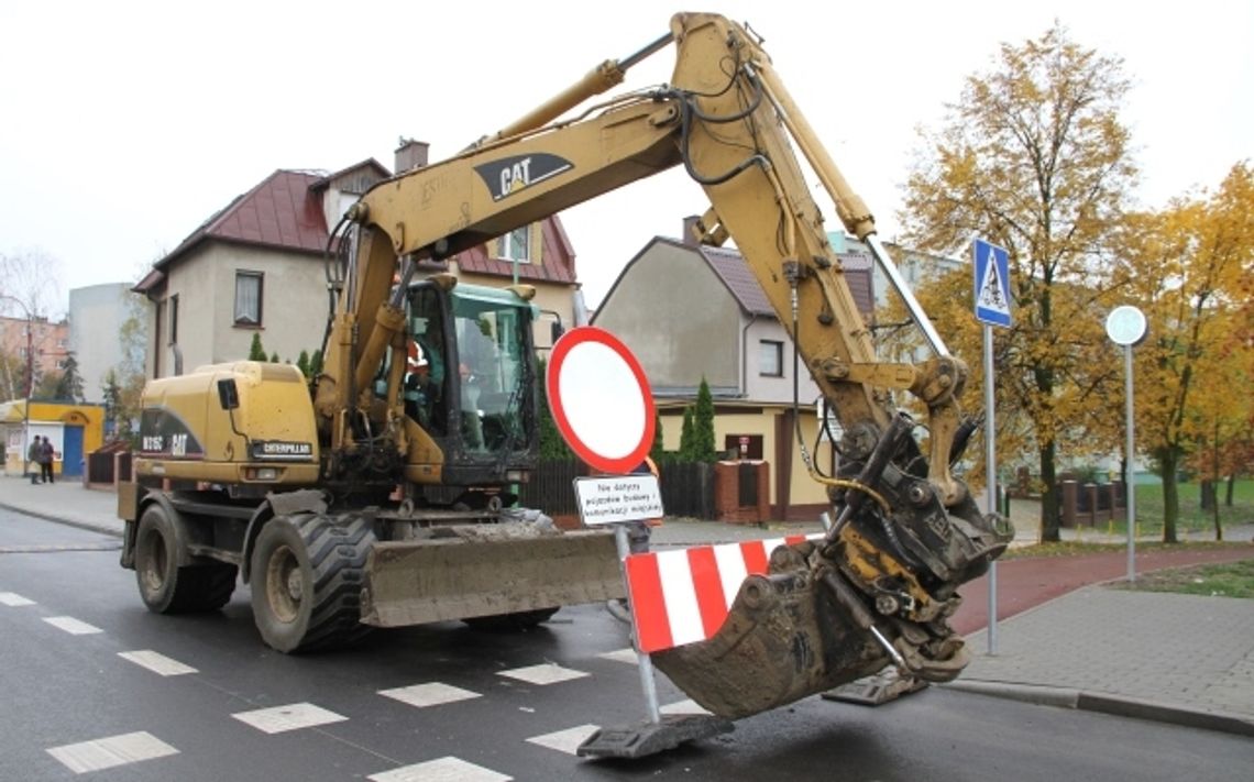 Zakończył się I etap remontu ul. Jedności Narodu wraz z budową ronda Zakończył się I etap remontu ul. Jedności Narodu wraz z budową ronda
