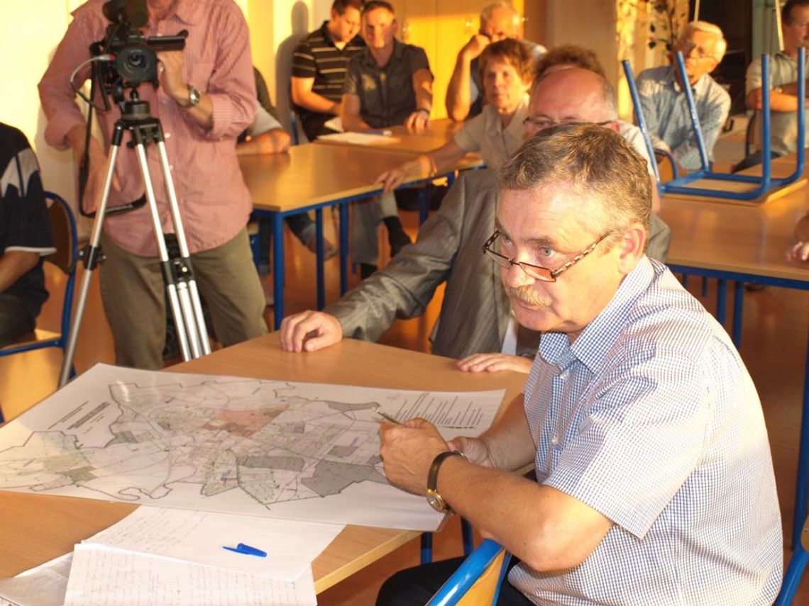 Zalewani urzędniczą indolencją. 38 lat błagają o kanalizację - gdy leje deszcz, podtopienia murowane Zalewani urzędniczą indolencją. 38 lat błagają o kanalizację - gdy leje deszcz, podtopienia murowane