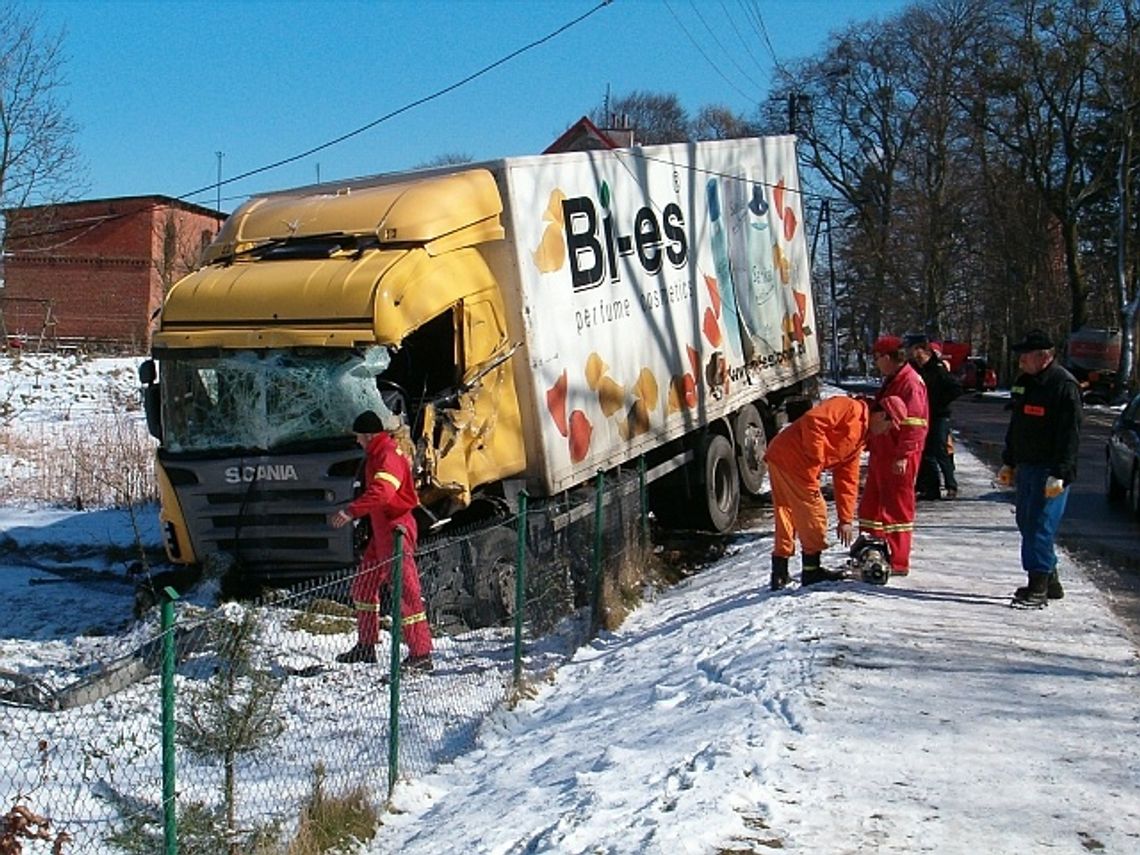 Zamieć - paraliż na drogach Trójmiasta i Pomorza Zamieć - paraliż na drogach Trójmiasta i Pomorza