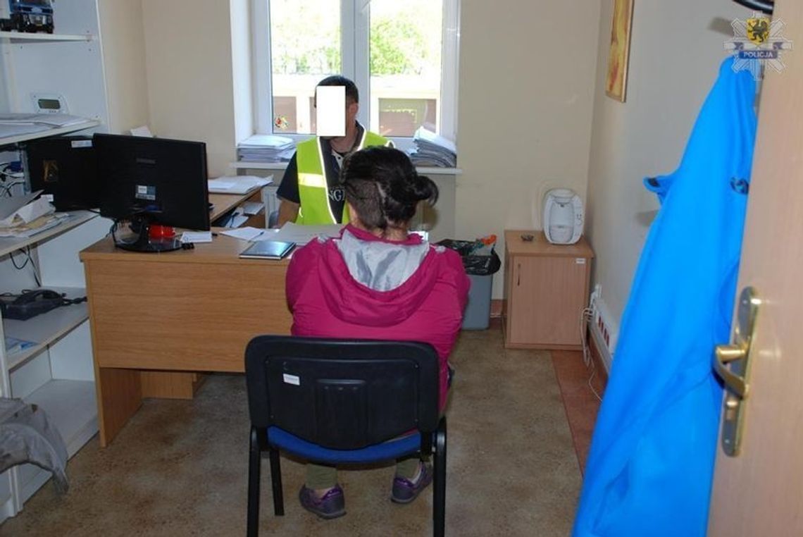 Zaoferował w internecie drogi laptop i został pobity