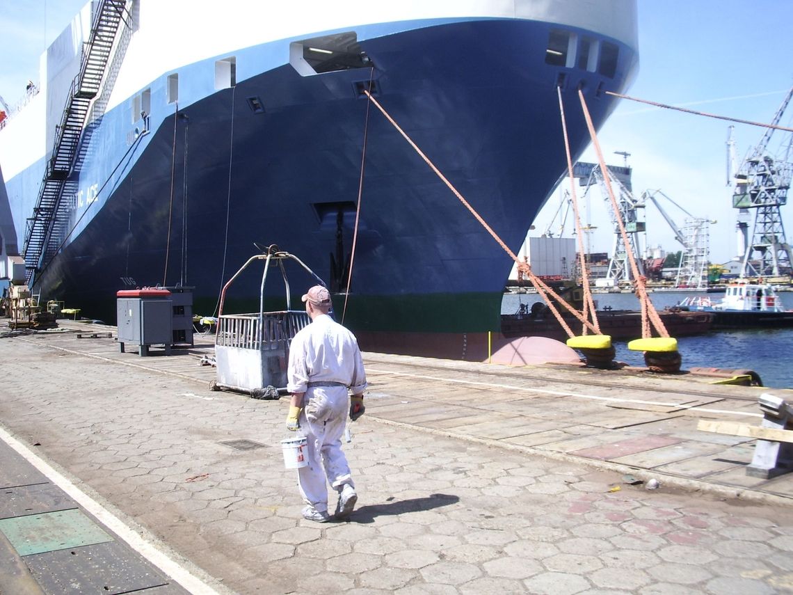 Zatonął samochodowiec Baltic Ace (zbudowany w Stoczni Gdynia) z polskimi marynarzami Zatonął samochodowiec Baltic Ace (zbudowany w Stoczni Gdynia) z polskimi marynarzami