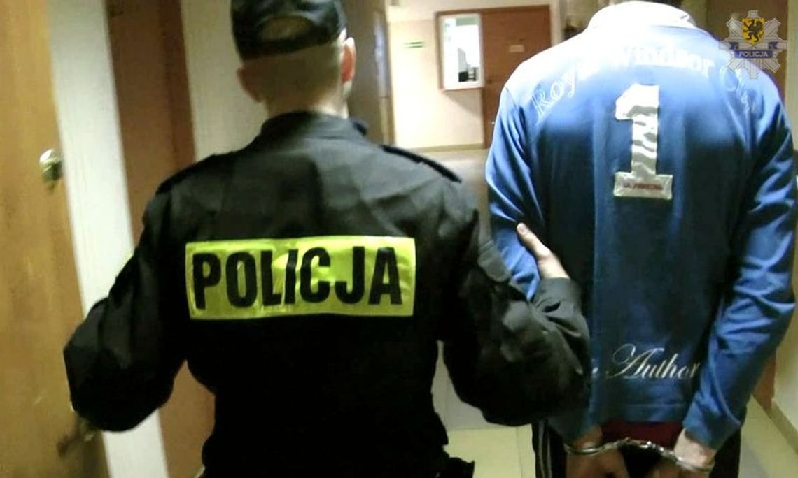 Zatrzymali go w lombardzie - 24 zarzuty za kradzieże i włamania Zatrzymali go w lombardzie - 24 zarzuty za kradzieże i włamania