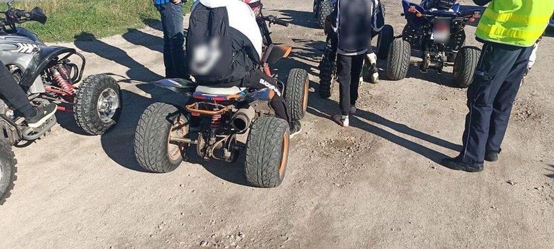 Zatrzymano grupę kierujących quadami i motocyklami, tam gdzie był zakaz. Wśród zatrzymanych byli nastolatkowie