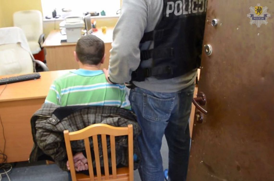 Zatrzymano podpalacza samochodu [FILM]