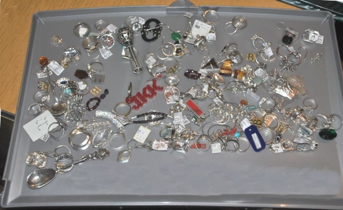 Zatrzymano włamywacza. "Obrobił" m.in. jubilera Zatrzymano włamywacza. "Obrobił" m.in. jubilera