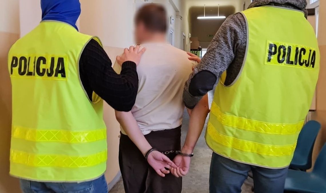 Zatrzymany 31-latek podejrzewany o składanie propozycji seksualnych dzieciom Zatrzymany 31-latek podejrzewany o składanie propozycji seksualnych dzieciom