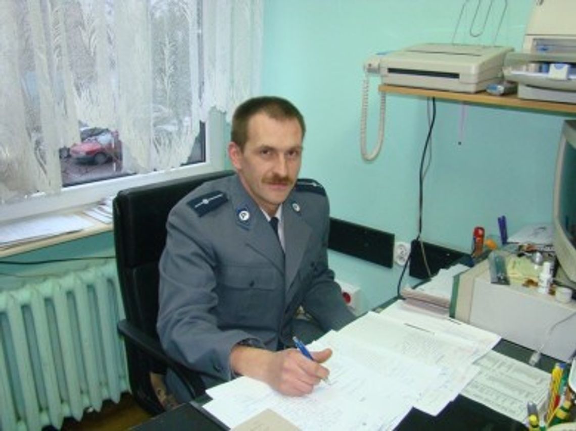 Zaufanie mieszkańców to podstawa. Dzielnicowy - jego praca i problemy Zaufanie mieszkańców to podstawa. Dzielnicowy - jego praca i problemy