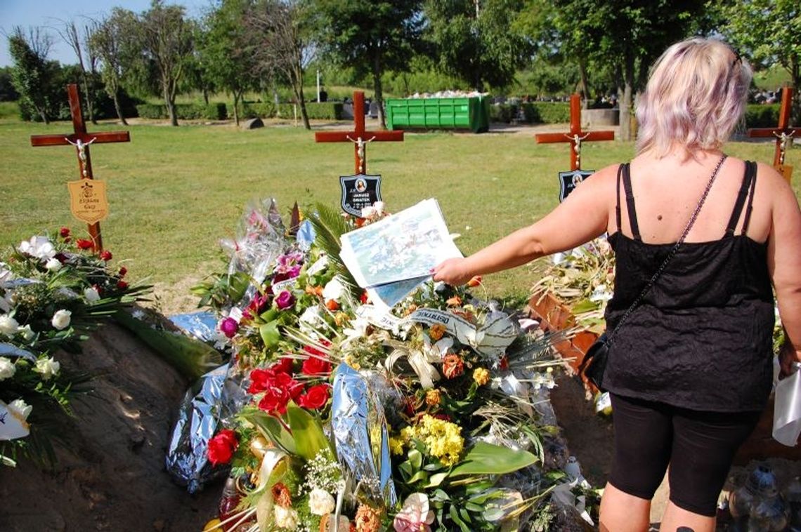 „Zbeszczeszczono grób mojego ojca”. "Nie było profanacji" „Zbeszczeszczono grób mojego ojca”. "Nie było profanacji"