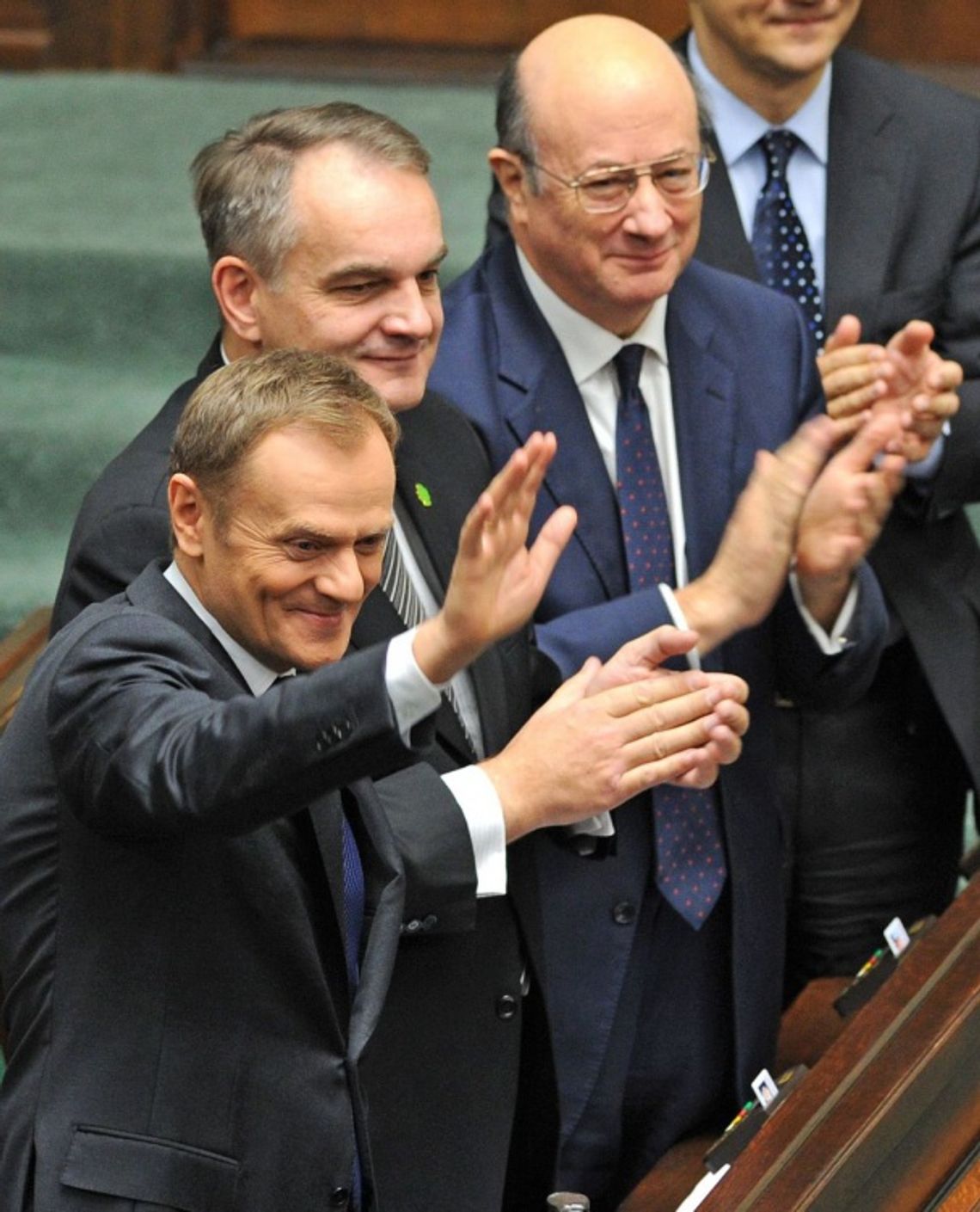 Zderzaki w „studniach” wpadek. 100 dni gabinetu premiera Donalda Tuska - rząd czy nie – rząd? 