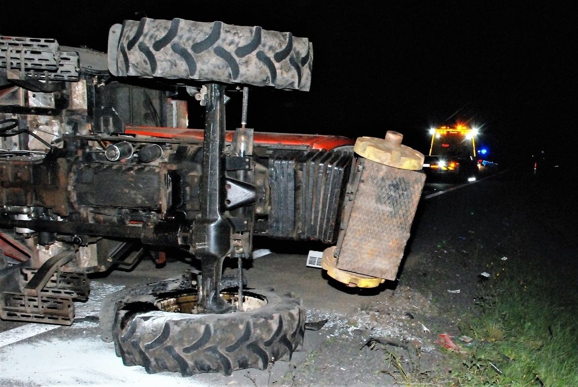 Zderzenie podczas wyprzedzania – kierowca ciągnika rolniczego prowadził pod wpływem alkoholu