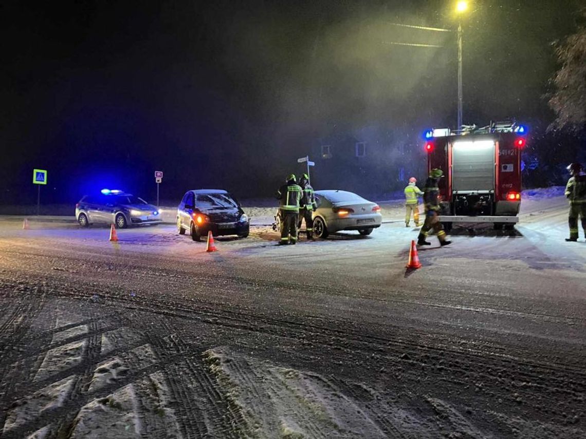 Zderzenie samochodów osobowych na „jedynce”.  Uwaga! Znaczne pogorszenie warunków drogowych!