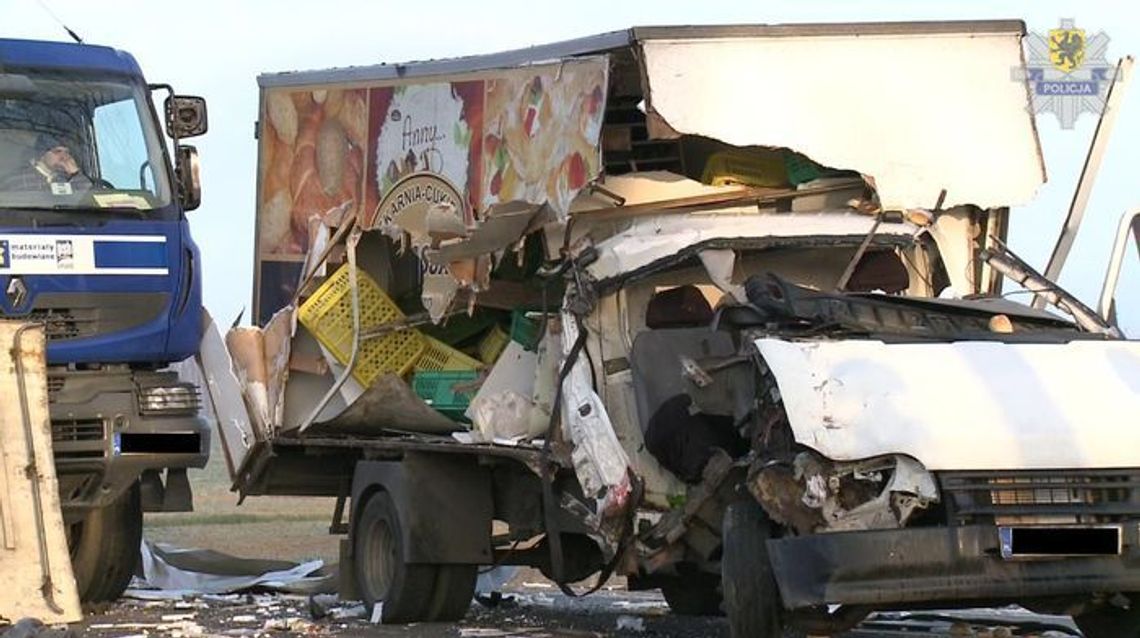 Zderzenie trzech aut - śmiertelna ofiara Zderzenie trzech aut - śmiertelna ofiara