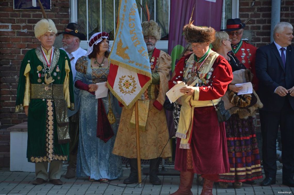 ZDJĘCIA, FILM: Turniej strzelecki z okazji XX-lecia reaktywacji Bractwa Kurkowego ZDJĘCIA, FILM: Turniej strzelecki z okazji XX-lecia reaktywacji Bractwa Kurkowego