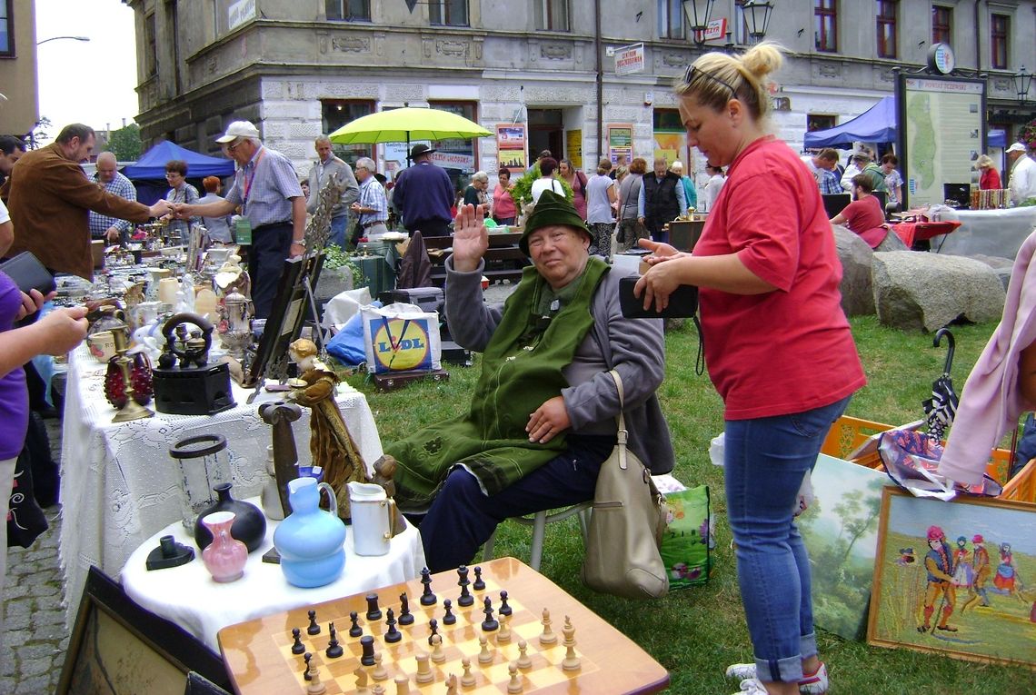 (ZDJĘCIA) Handlowali na Starym Mieście. Za nami Pchli Targ w Tczewie