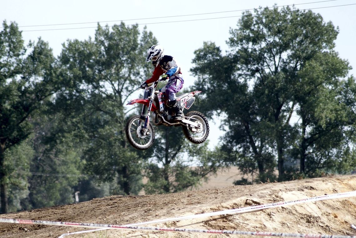 (ZDJĘCIA) Kurz, wysokie loty i świetna zabawa na motocrossie w Rajkowach! (ZDJĘCIA) Kurz, wysokie loty i świetna zabawa na motocrossie w Rajkowach!