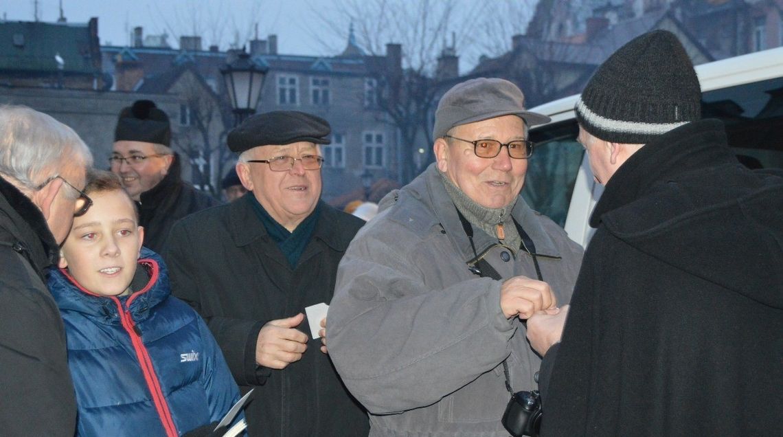 [ZDJĘCIA] Miejski opłatek w Tczewie. Setki mieszkańców złożyły sobie świąteczne życzenia