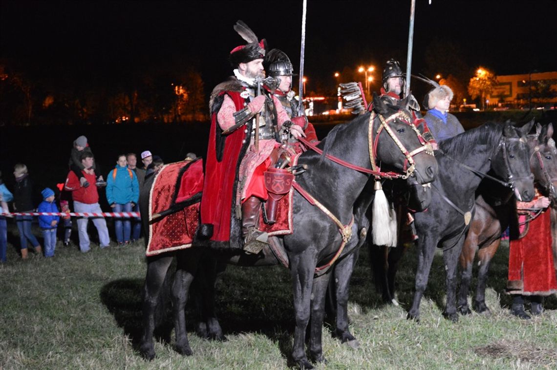 ZDJĘCIA: Niezwykłe widowisko tchnęło nowe życie w mury obronne! ZDJĘCIA: Niezwykłe widowisko tchnęło nowe życie w mury obronne!