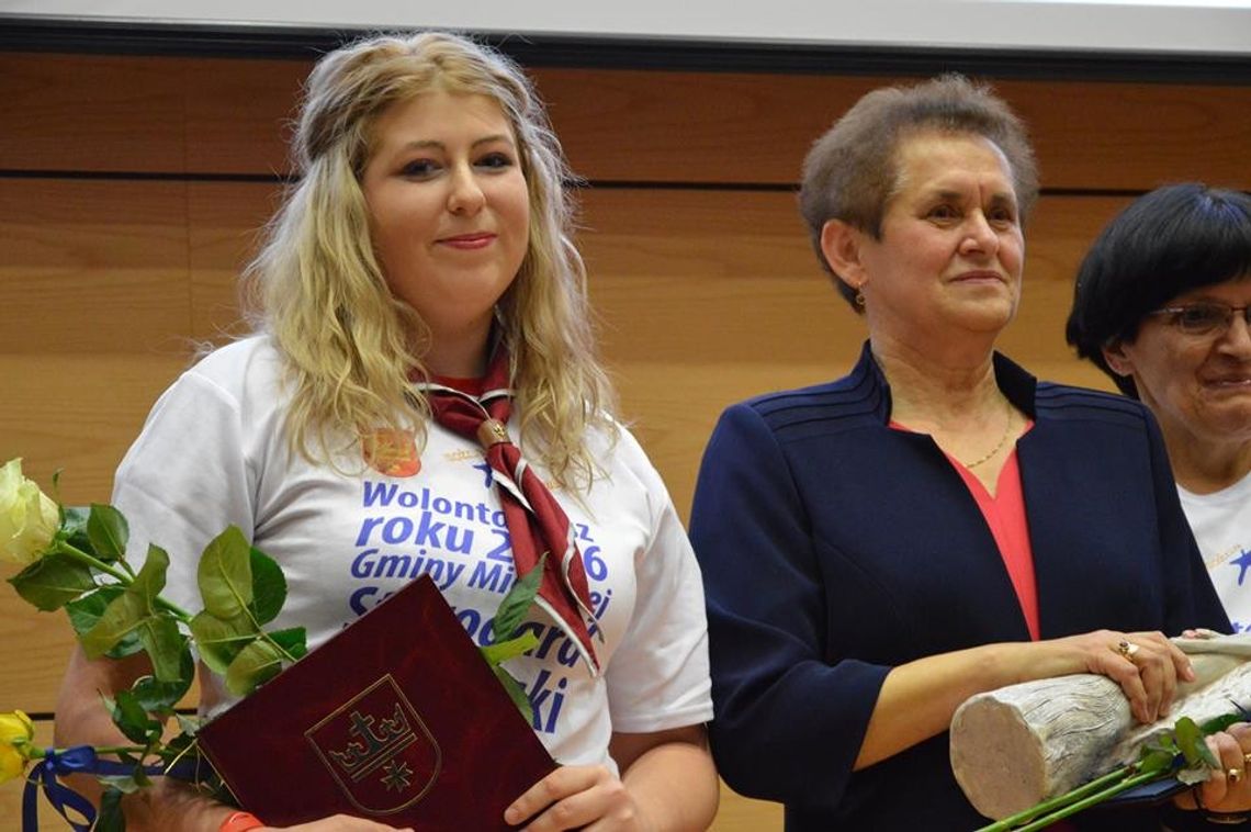 ZDJĘCIA: Wolontariusz Roku 2016! Zobaczcie, kto został wyróżniony tym zaszczytnym mianem! ZDJĘCIA: Wolontariusz Roku 2016! Zobaczcie, kto został wyróżniony tym zaszczytnym mianem!