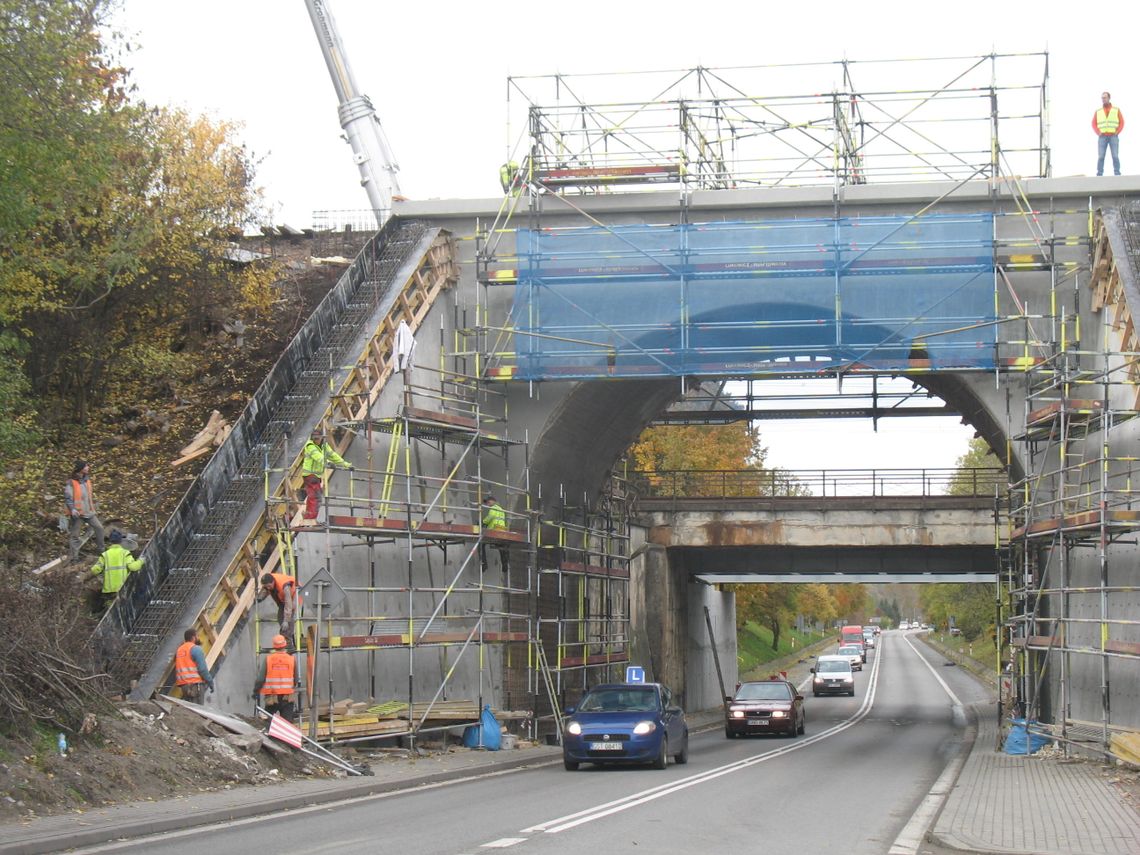 (ZDJĘCIA) Zobacz jak pięknieją wiadukty nad "jedynką"! (ZDJĘCIA) Zobacz jak pięknieją wiadukty nad "jedynką"!