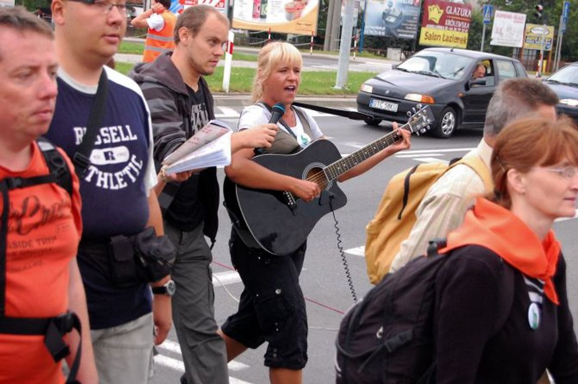 Ze śpiewem na ustach wyruszyli na Jasną Górę! Ze śpiewem na ustach wyruszyli na Jasną Górę!