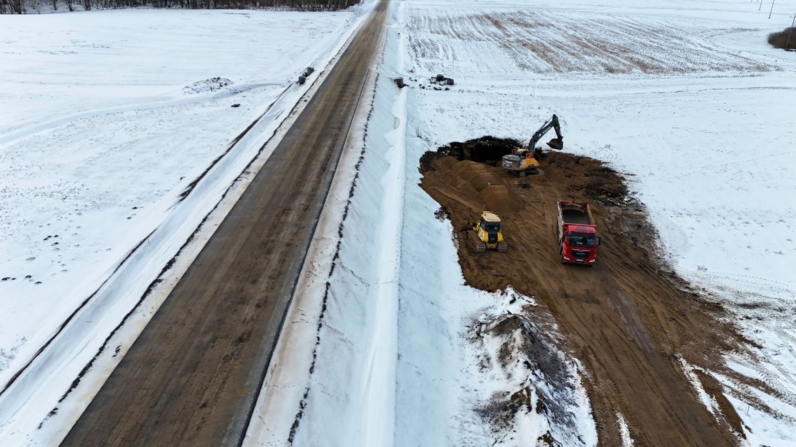 Zima nie wstrzymuje budowy obwodnicy Skórcza