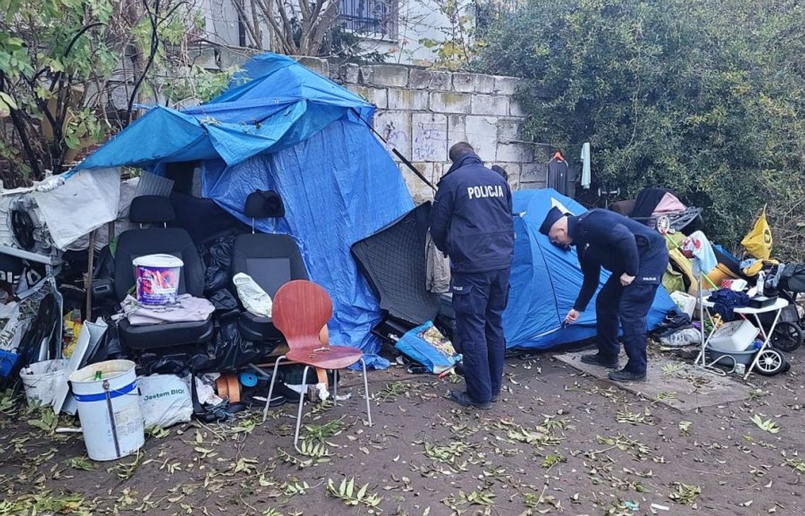 Zima to dla nich najtrudniejszy czas. Policjanci z komendy w Tczewie w całym powiecie sprawdzali koczowiska bezdomnych