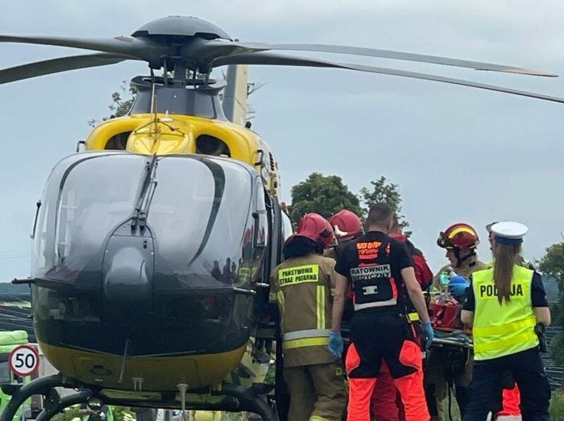 Zjechała z drogi i potrąciła trzech pieszych