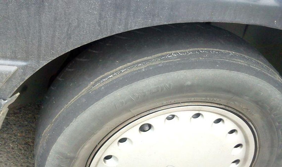 Złapany z łysymi kapciami Złapany z łysymi kapciami