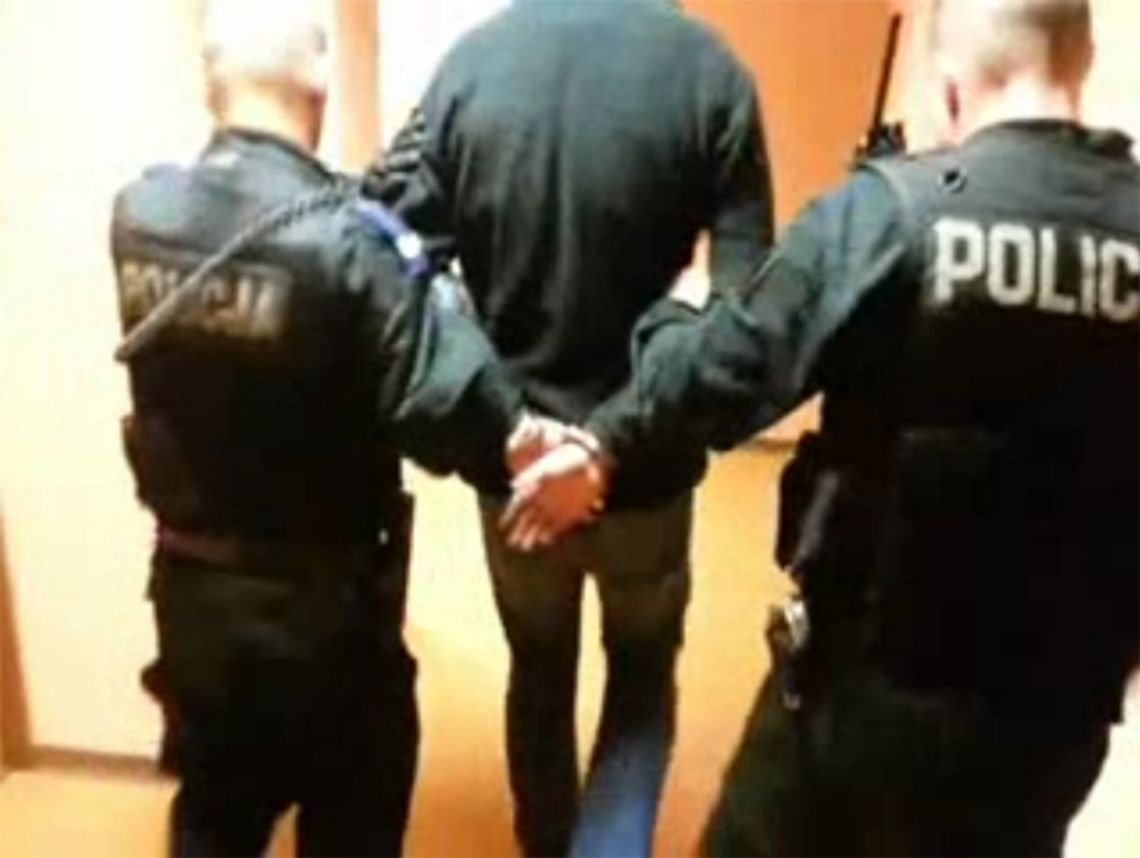 Złodziej okradał szkatułki z ofiarą dla ubogich. Złodziej okradał szkatułki z ofiarą dla ubogich.