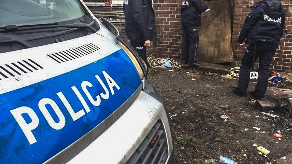 Zmarł bezdomny. Sprawę bada policja i prokuratura Zmarł bezdomny. Sprawę bada policja i prokuratura