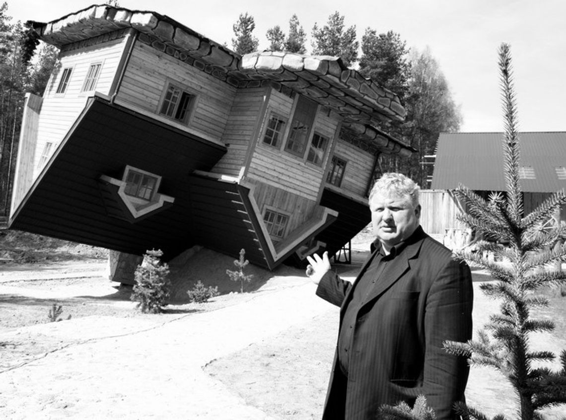 Zmarł Daniel Czapiewski, twórca m.in. „domu do góry nogami” w Szymbarku Zmarł Daniel Czapiewski, twórca m.in. „domu do góry nogami” w Szymbarku
