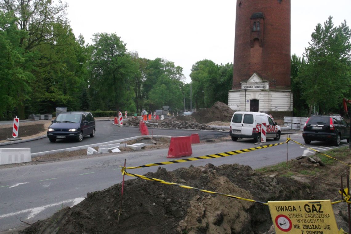Zmiany na rondzie przy wieży ciśnień.