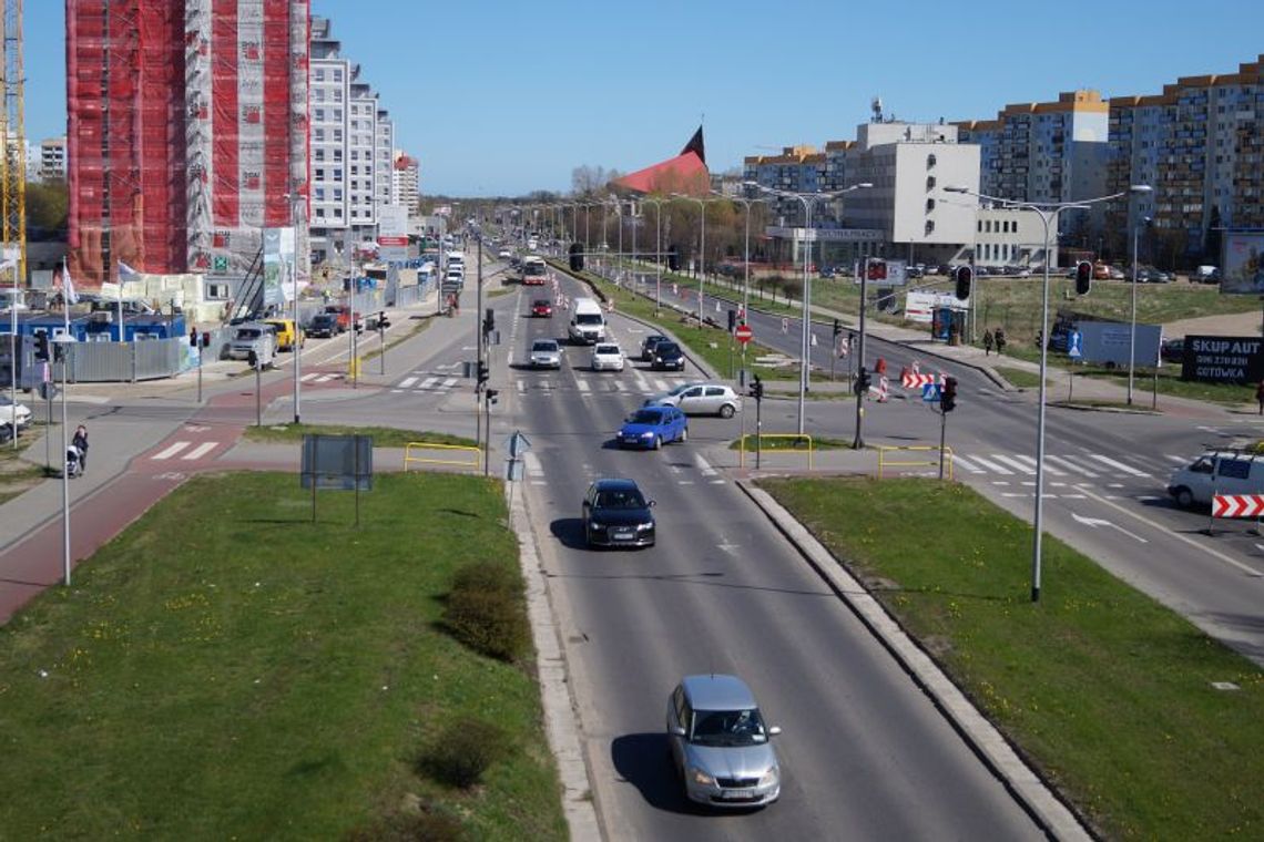 Zmiany w organizacji ruchu na Al. Jana Pawła II do końca sierpnia Zmiany w organizacji ruchu na Al. Jana Pawła II do końca sierpnia