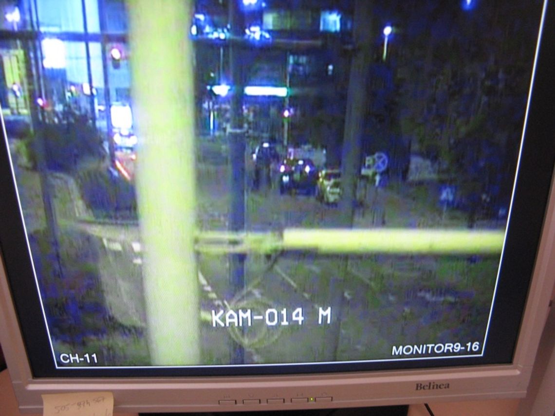 Zmonitorowany- po jedzonko na podwójnym gazie Zmonitorowany- po jedzonko na podwójnym gazie